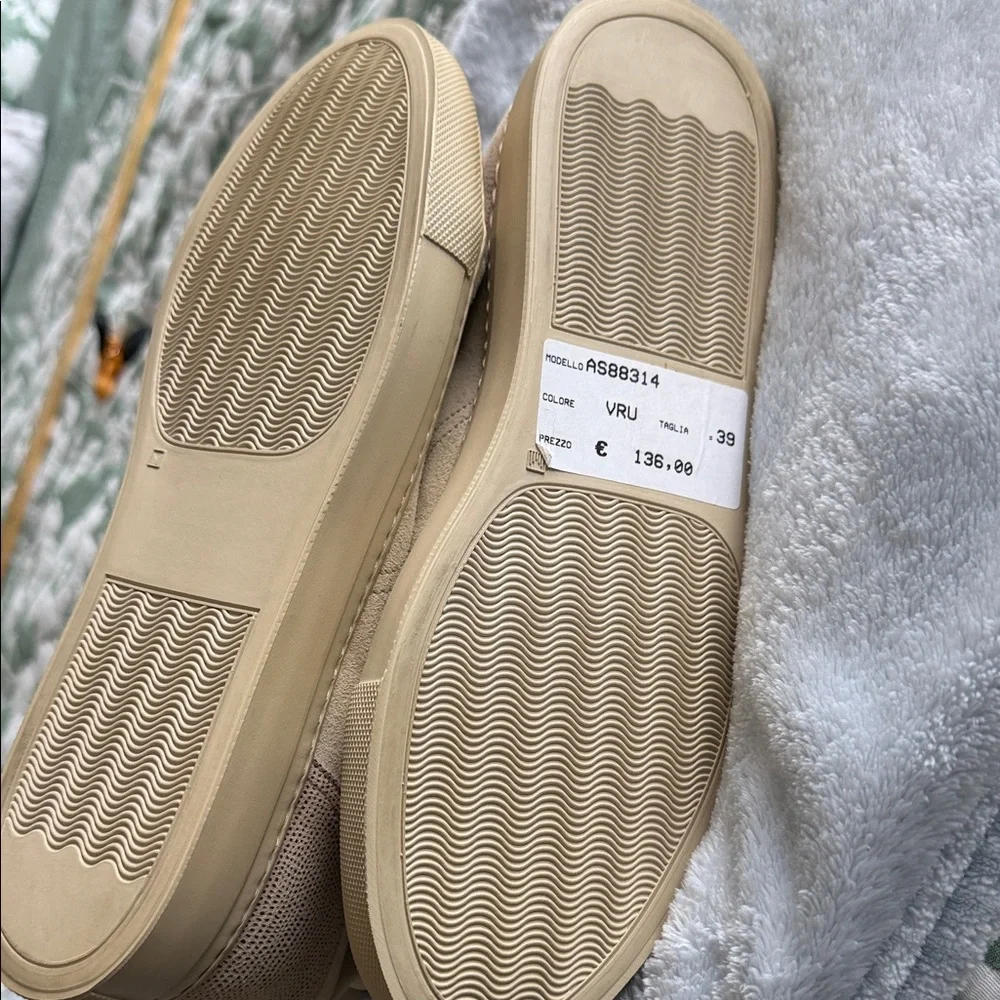 Casual Beige High-Top Women's Sneakers